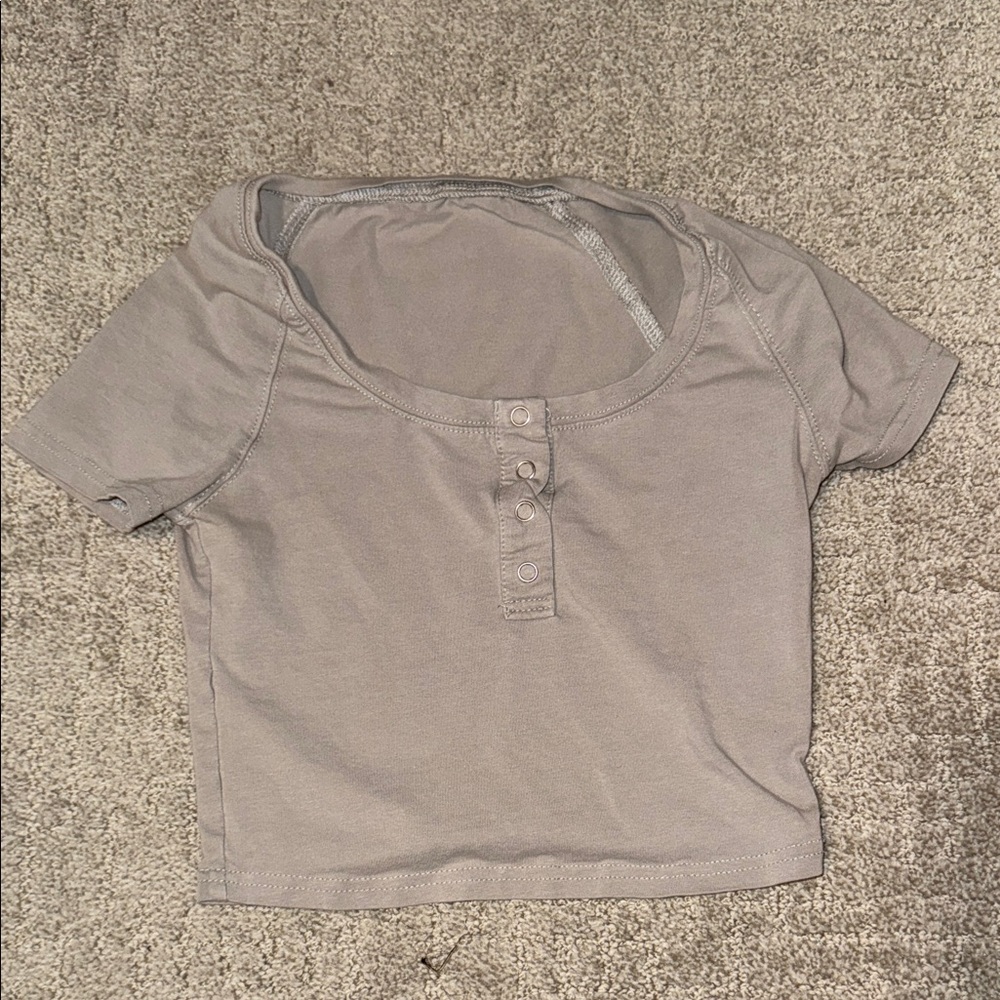 SHEIN Light Gray Buttoned Crop Top